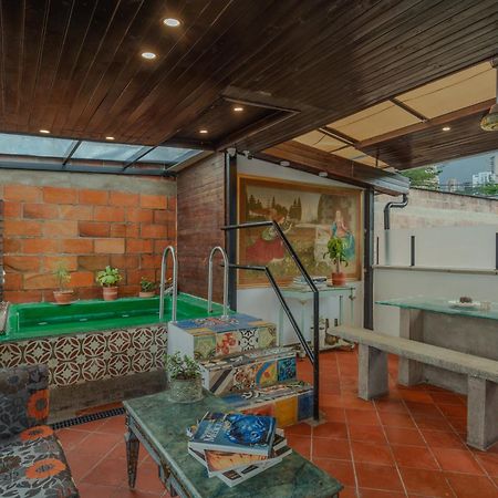Casa Los Naranjos Hostal Medellin Exterior photo